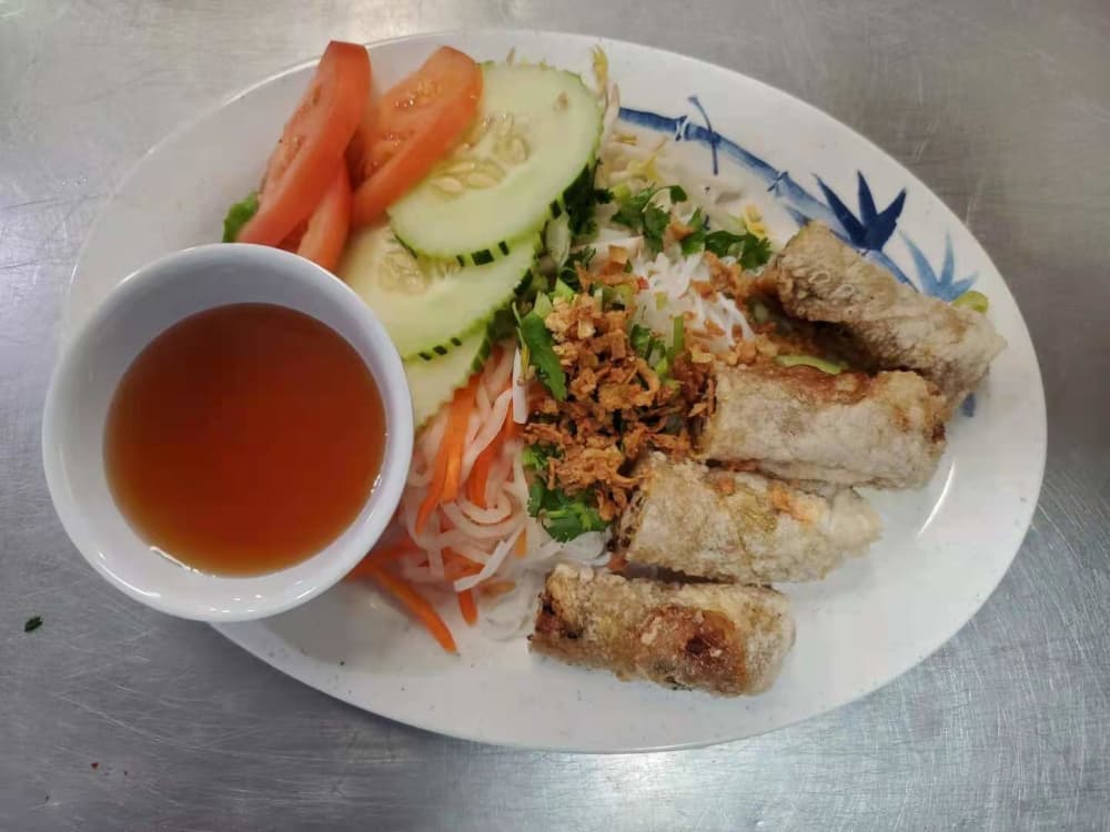 Vietnamese Pork Eggroll(2)