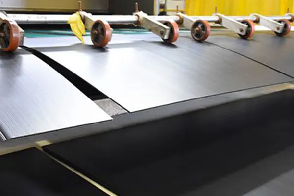 Professional edge finishing and polishing services for acrylic and plastic materials
