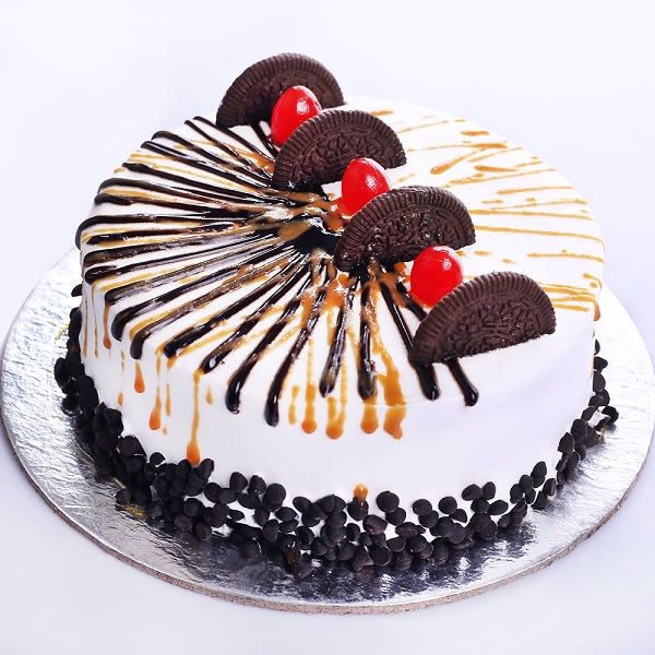 H-E-B Bakery Chocolate & Cookies & Cream Ice Cream Cake - Shop Standard  Cakes at H-E-B