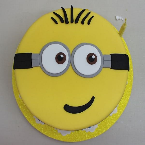 Minion Cake - Sweet Dreams