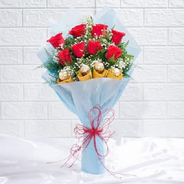 Order Stunning Roses and Chocolate Bouquet online free delivery in 3