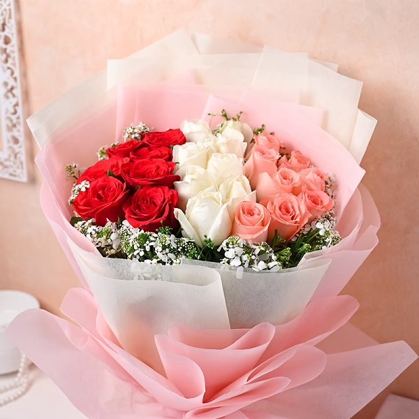 Red Roses Botique Order Red White and Pink Roses Bouquet online | free delivery in 3 ...
