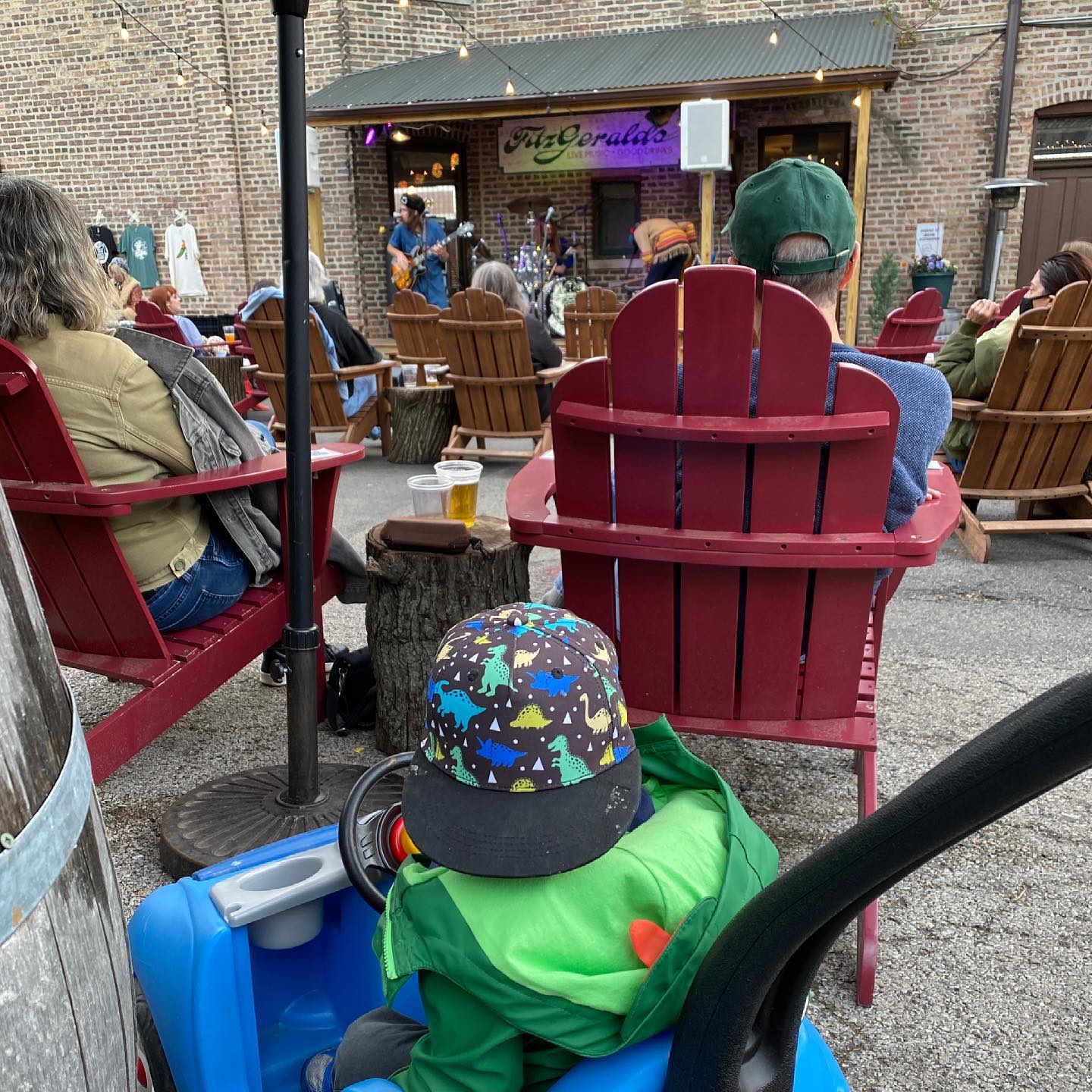 Felt great to eat BBQ, drink and listen to live music outside again!