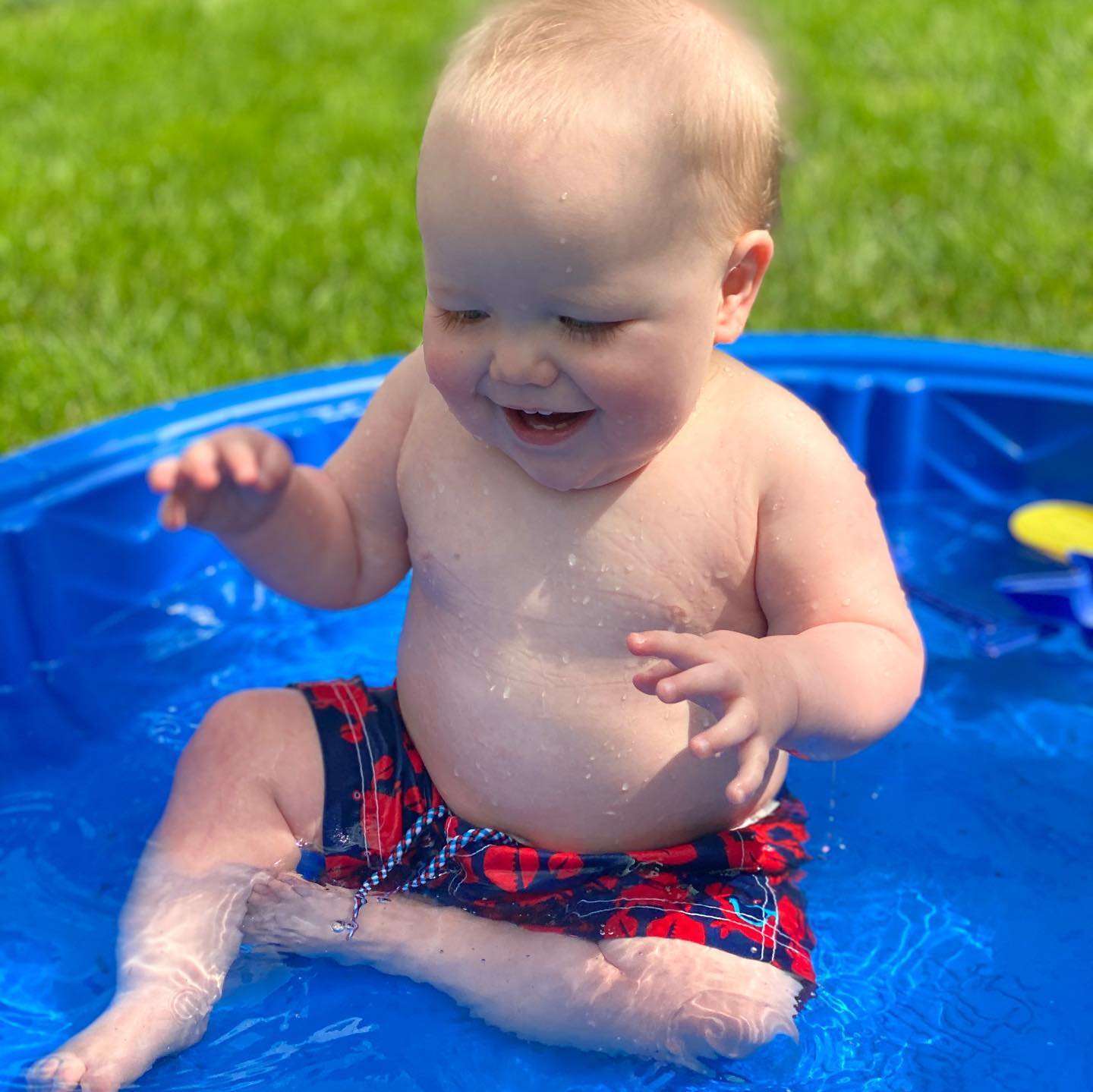 Ryan and Geno enjoying some pool time today.