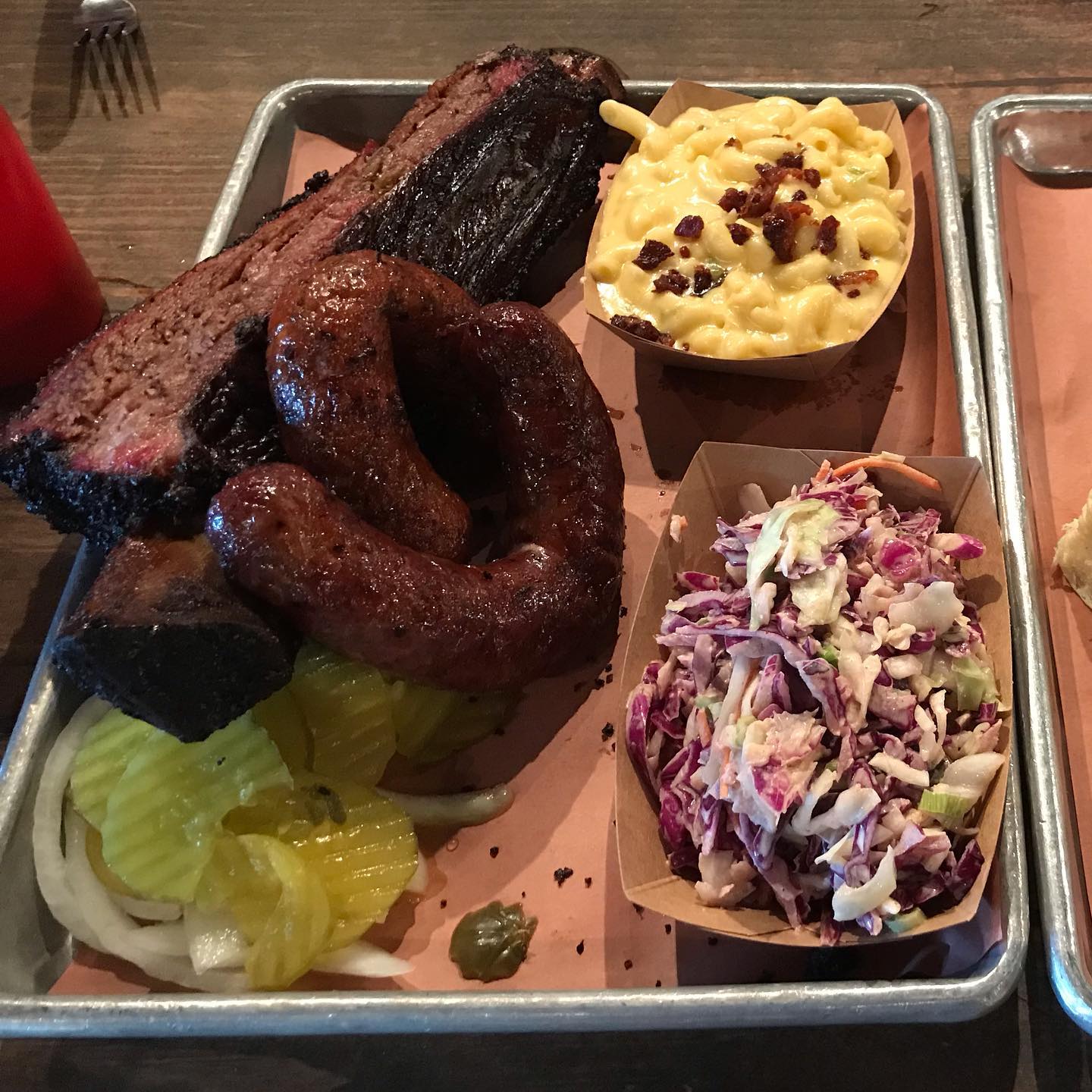 I don't usually post food pics but the BBQ at Pecan Lodge made me want to high five everyone in the kitchen, everyone in the restaurant, and everyone in Dallas. 🙏🏼