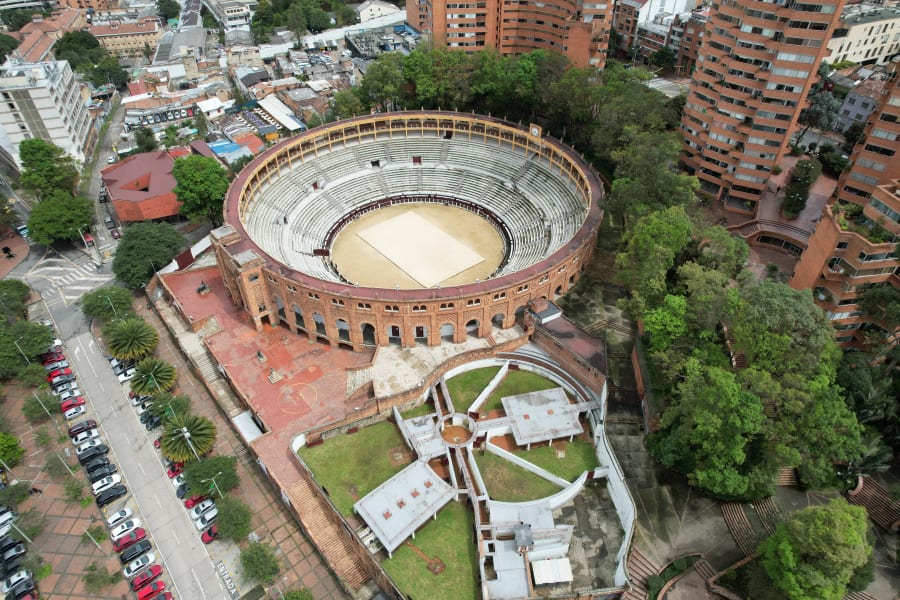 Plaza Cultural La Santamaria 684