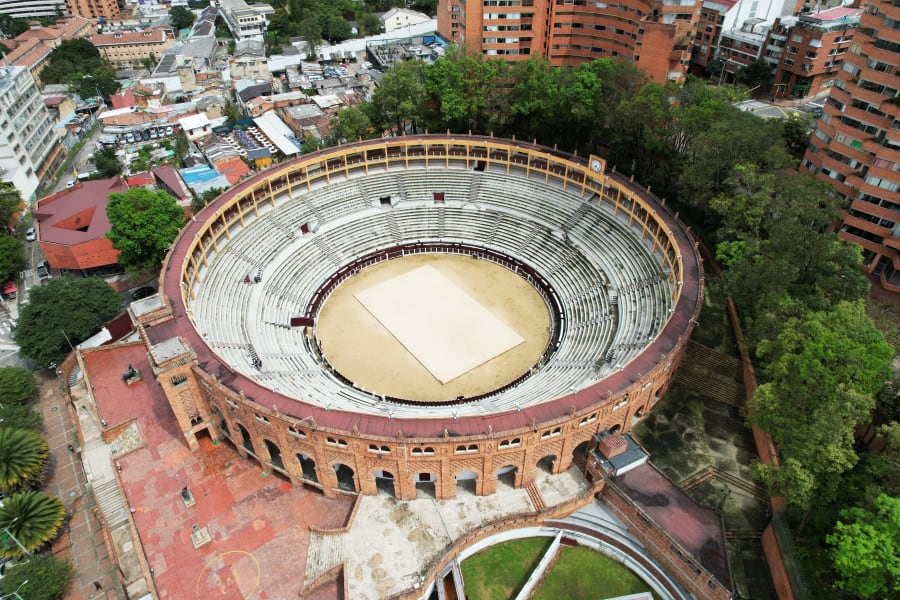 Plaza Cultural La Santamaria 685