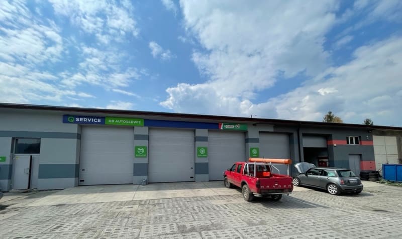 Q SERVICE CASTROL DB AUTOSERWIS