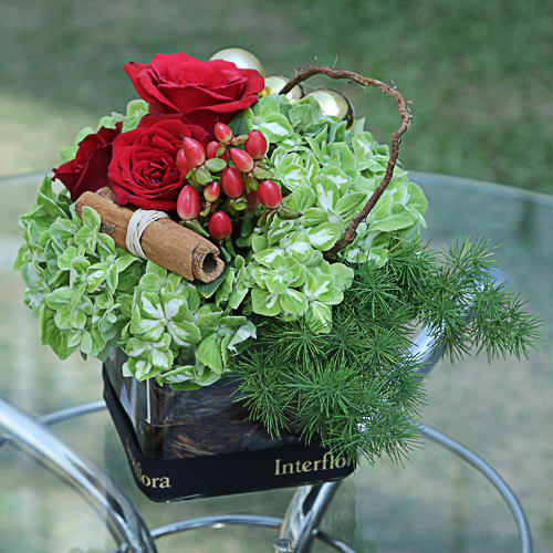 Beautiful Flowers and Leaves Arrangement