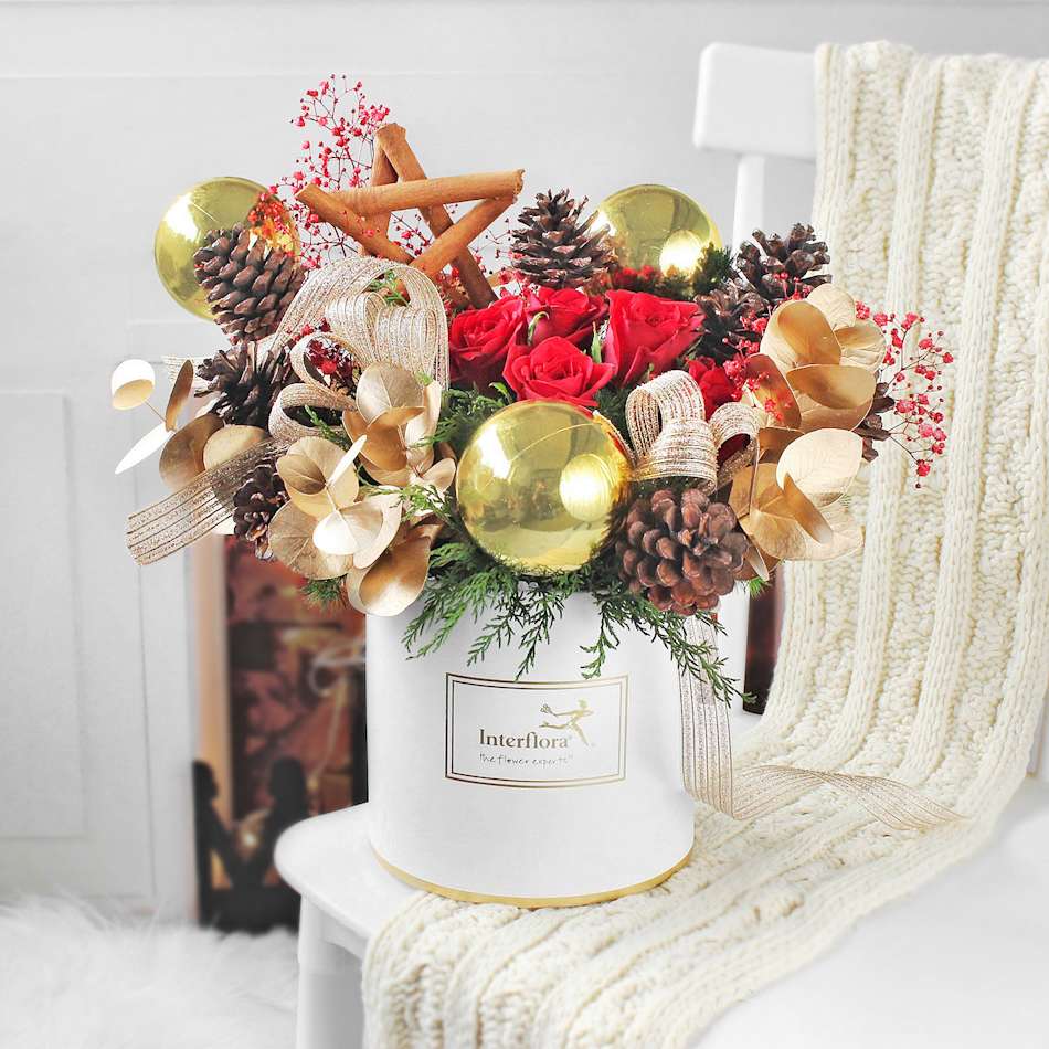 Dreaming of a White Christmas Order Christmas Flowers Online