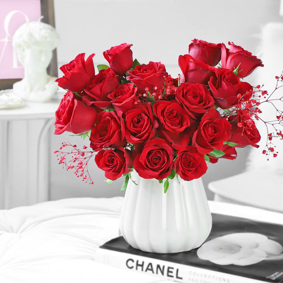 My Love is Red: Order Anniversary Flowers Online | Interflora India