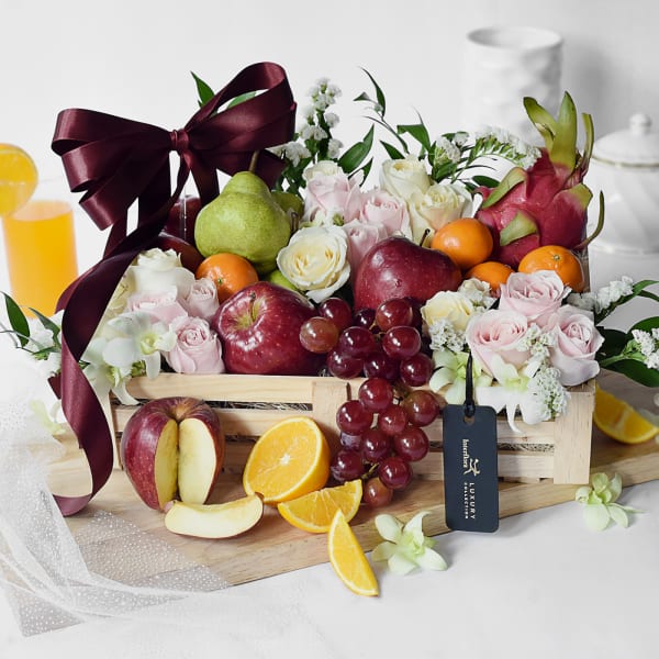 Fresh Flowers & Fruits Hamper