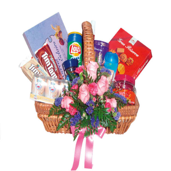 Gourmet Basket with flowers