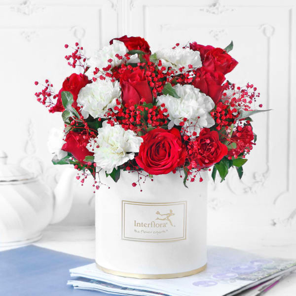 Petals of Love Order Anniversary Flowers Online