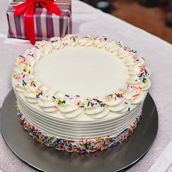 Scrumptious Vanilla Cake