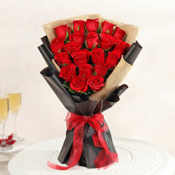 The Classic Love Bouquet