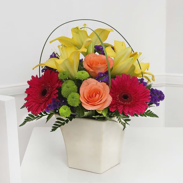 Vibrant Exquisite Arrangement: Order New Home Flowers ...