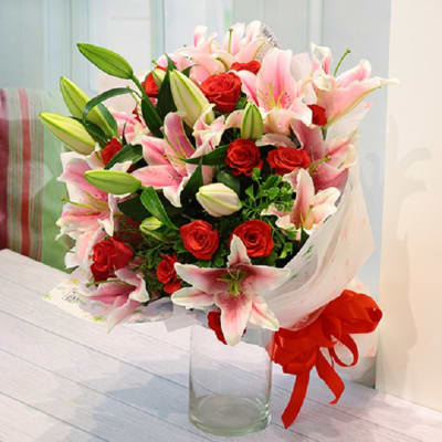 Roses and Lilies Bouquet: Order Flowers Online Interflora India
