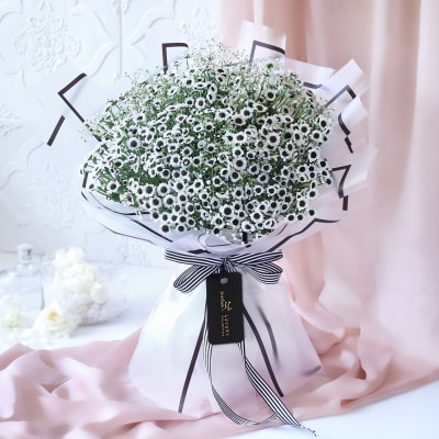 Santini's Secret: Order Flowers Online | Interflora India