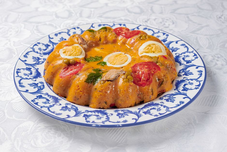 Cuscuz paulista com legumes e frango