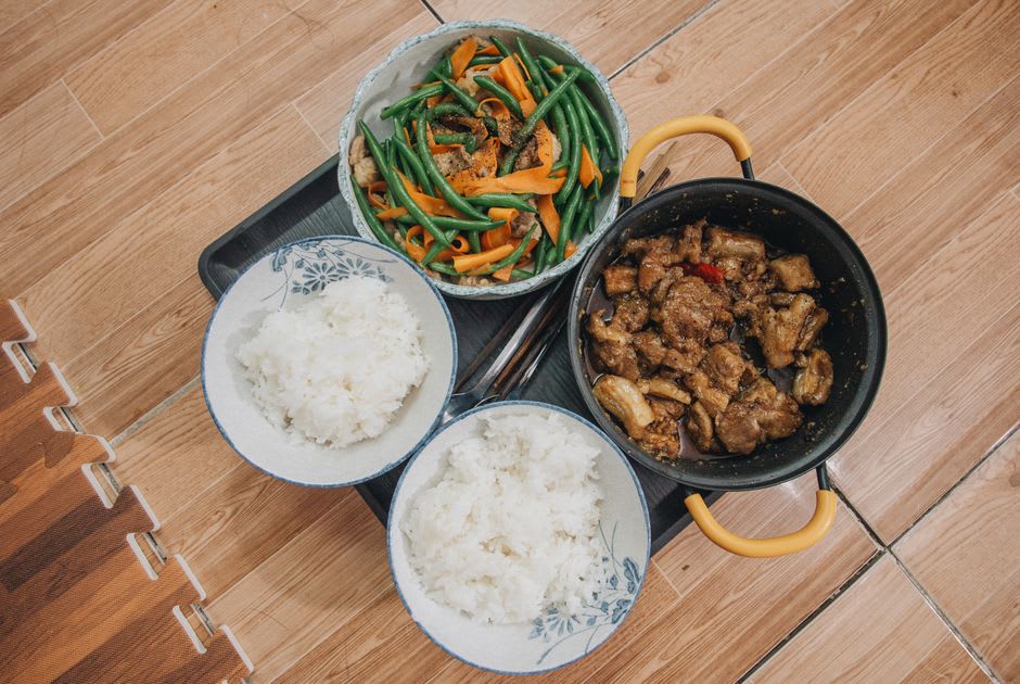 Lentilha refogada com legumes e arroz
