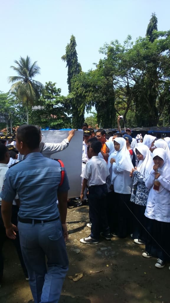 Evacuation briefing by BMKG in IOWAVE16 Indonesia to ...