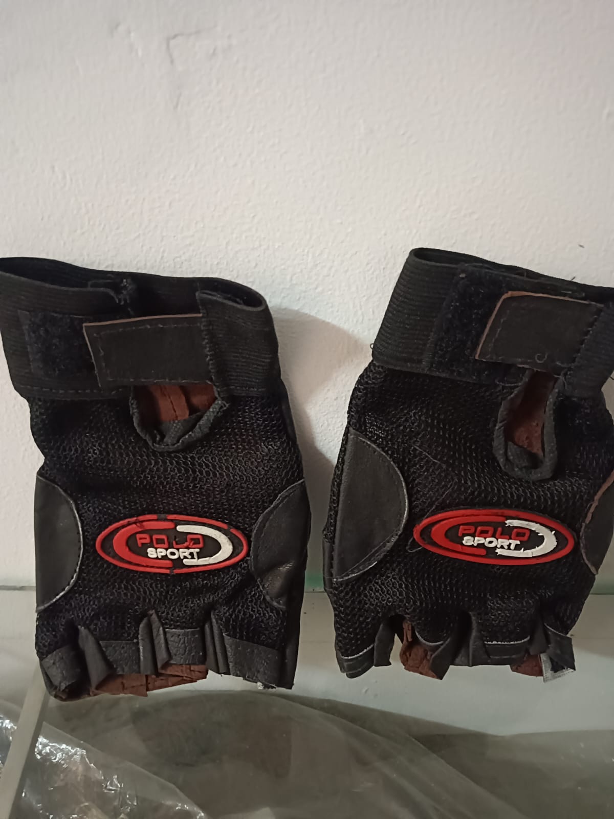GLOVES