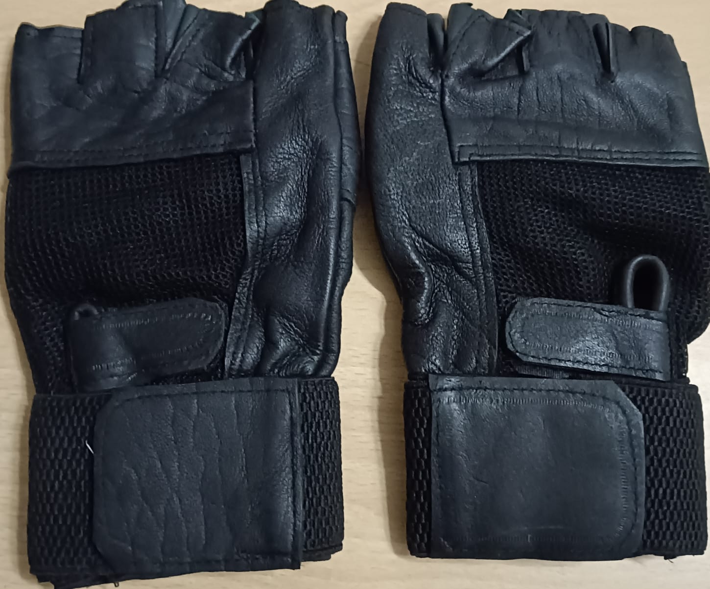 GYM GLOVES RNV