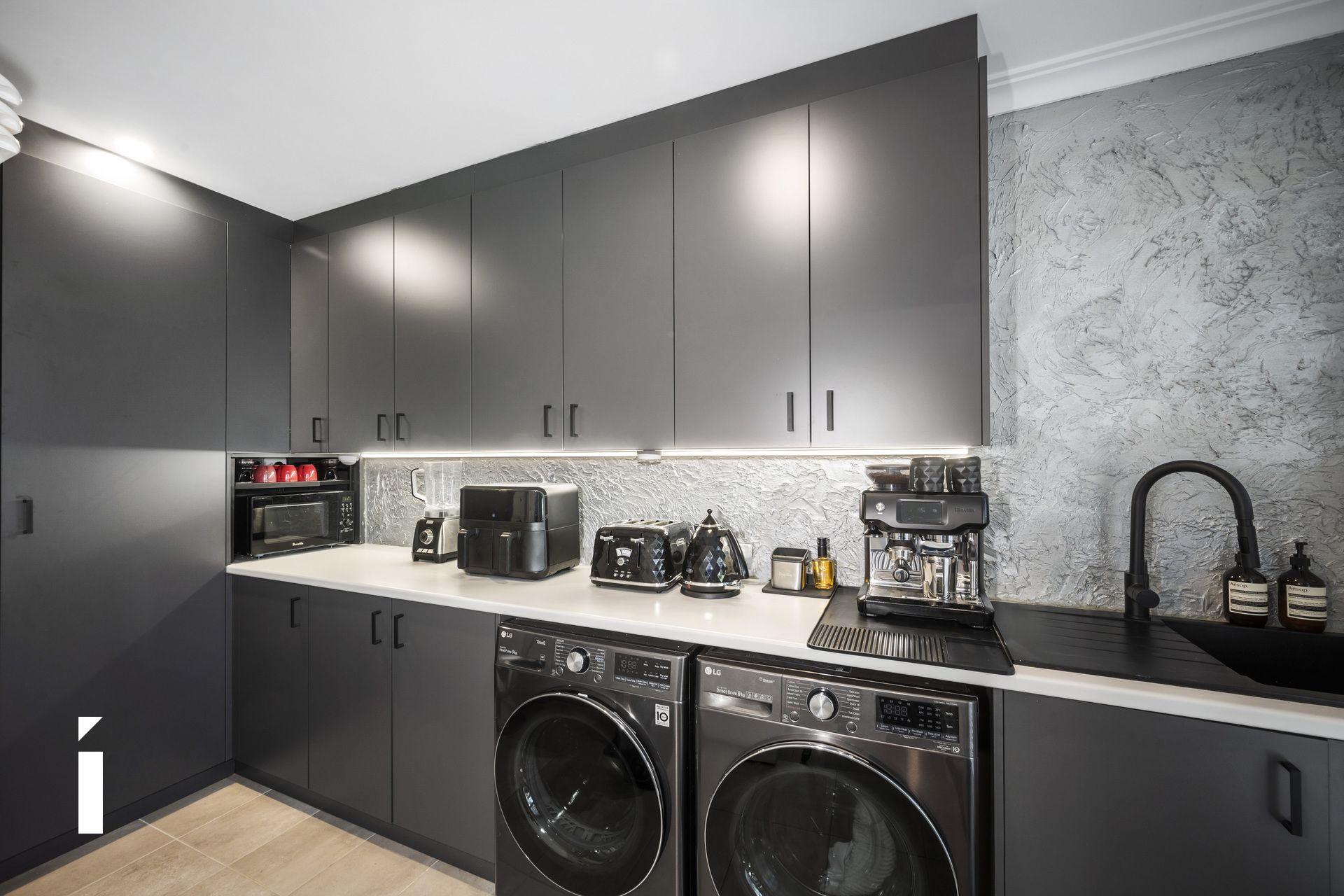 Photo of 77 Hawkesbury Crescent, Farrer, 2607