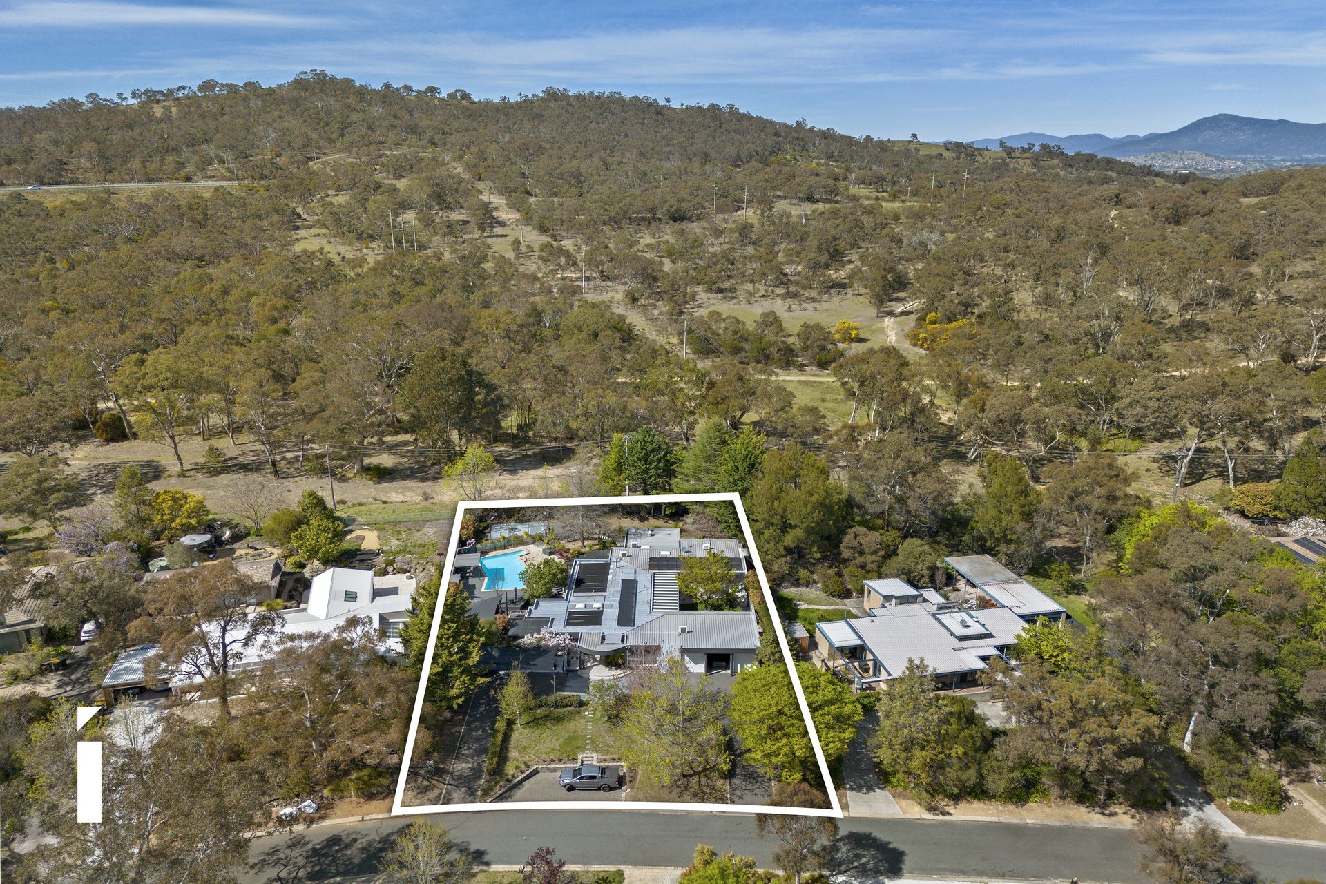 77 Hawkesbury Crescent, Farrer