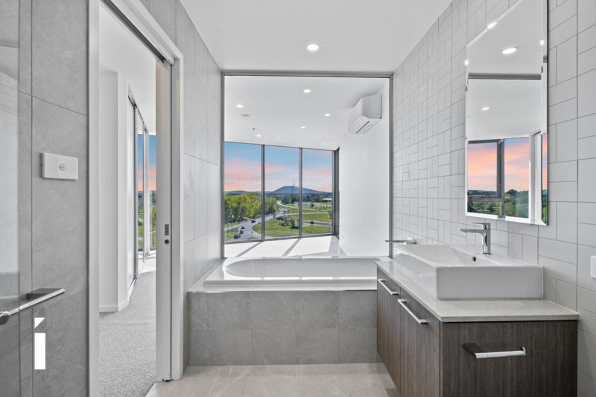 Photo of 68/11 Irving Street, Phillip, 2606