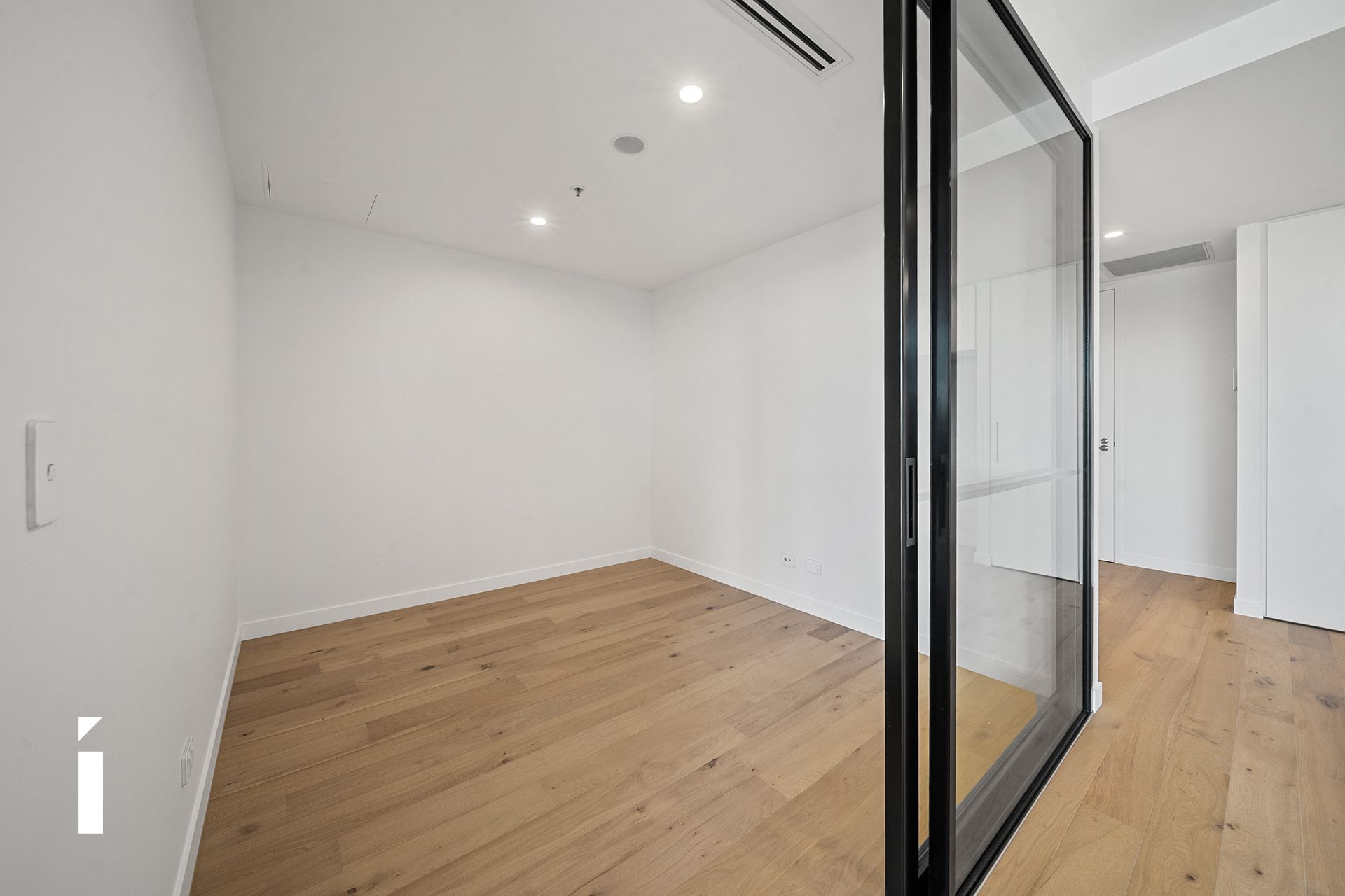 Photo of 605/104 Easty Street, Phillip, 2606