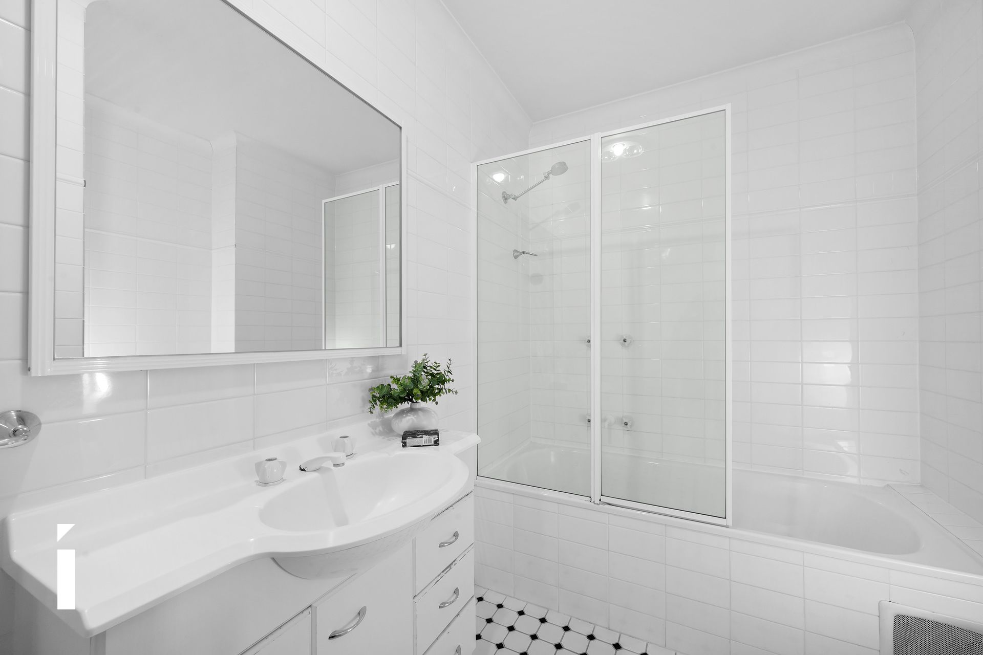 Photo of 110/20 Federal Highway, Watson, 2602