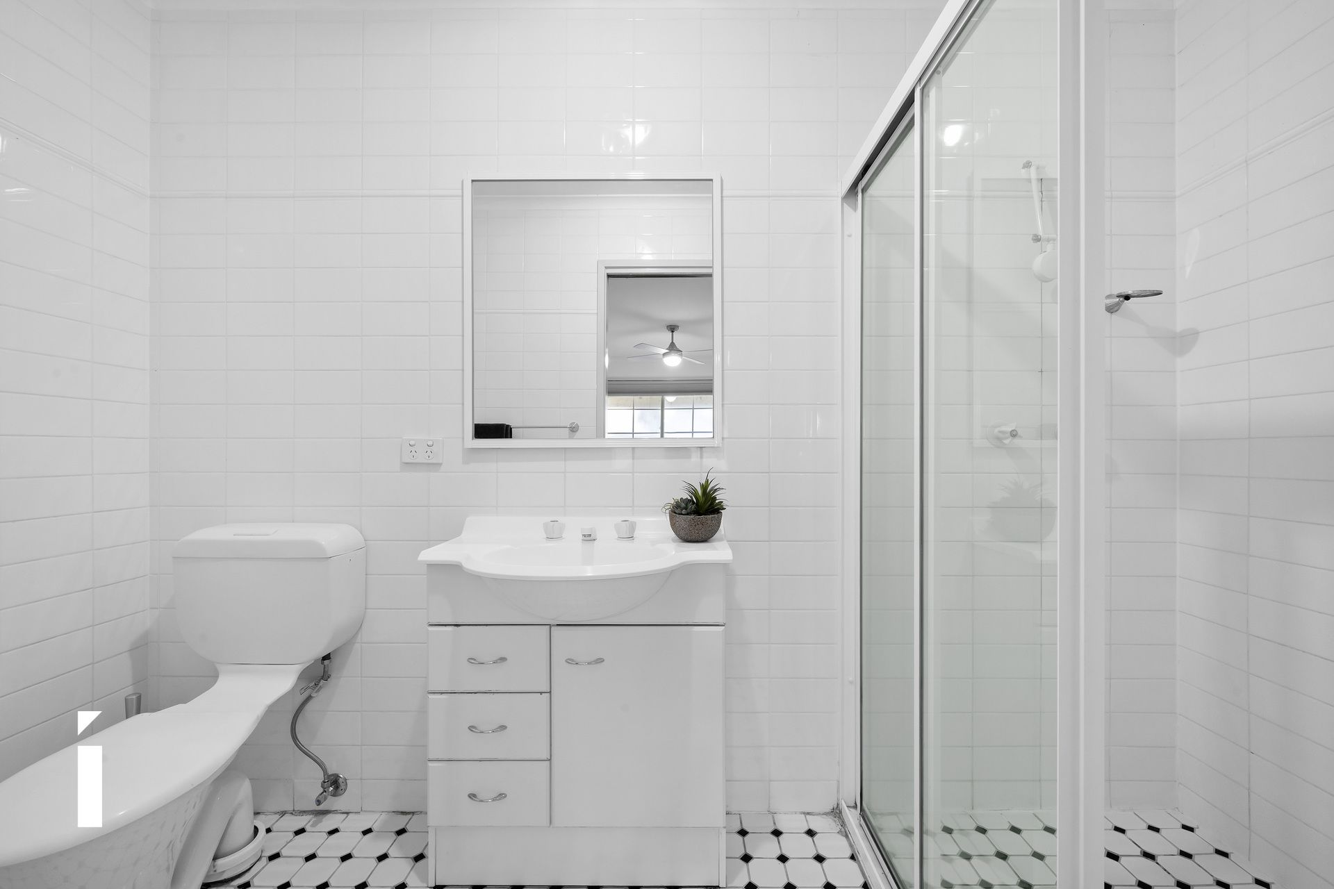 Photo of 110/20 Federal Highway, Watson, 2602