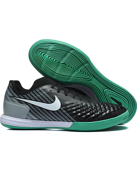 Nike Tiempo