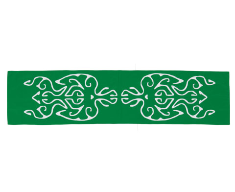 T faifai p 'oti table runner