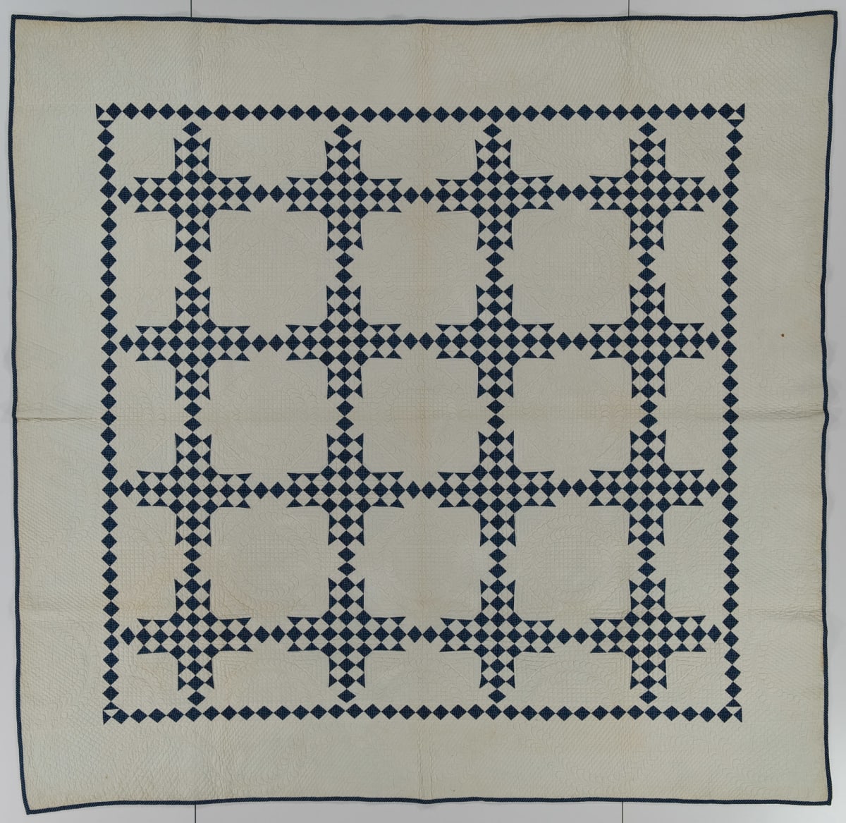 Reverse Irish Chain | International Quilt Museum - Lincoln, NE