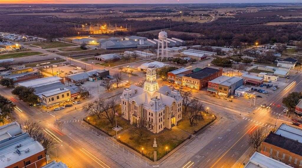 Hill County Courthouse and historic downtown Hillsboro, Texas