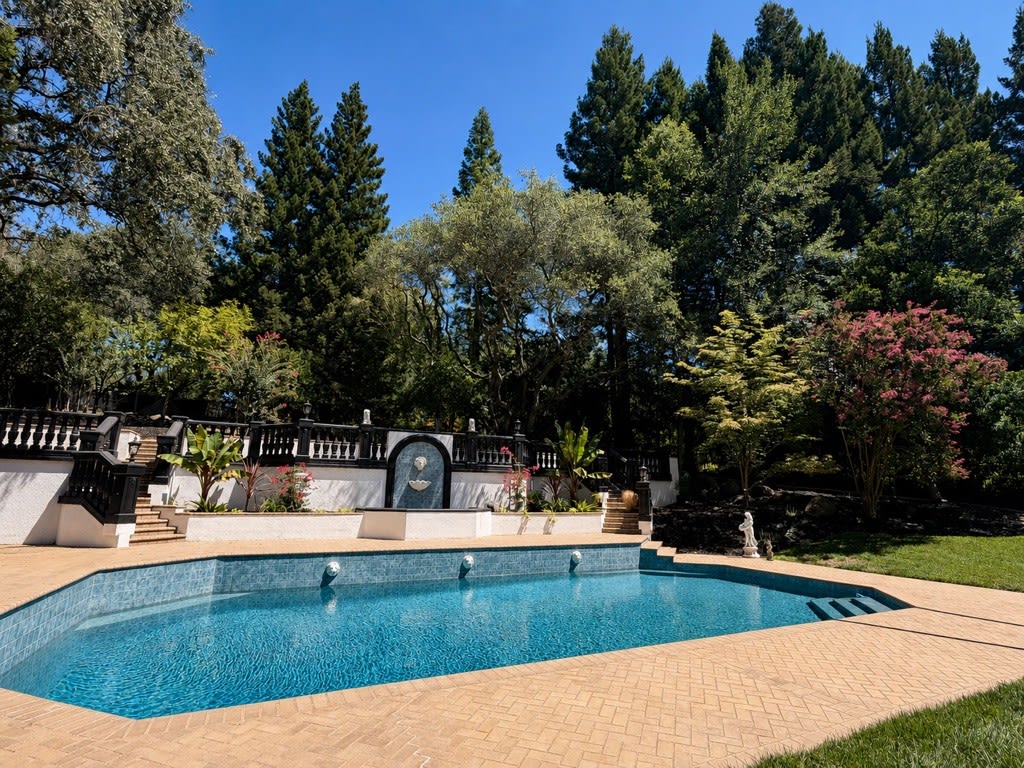 Placer Canyon estate