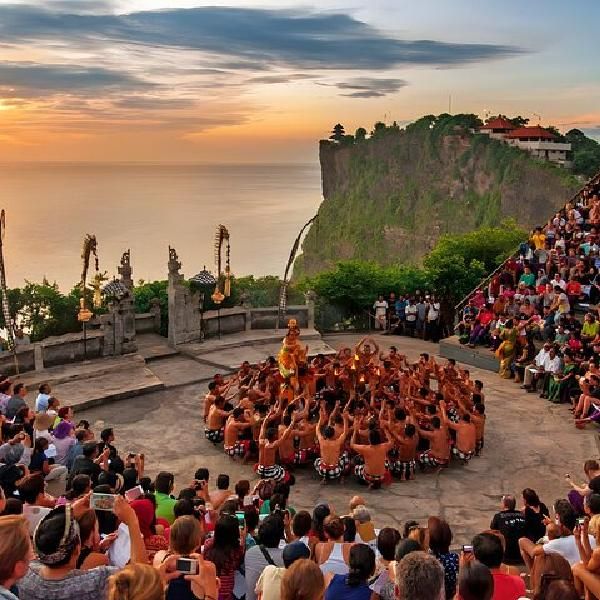 Uluwatu Cliff Temple & Kecak Dance
