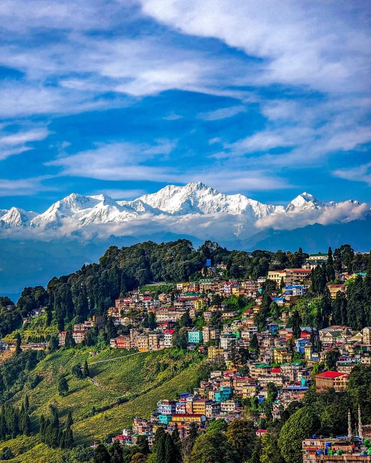 Arrival in Bagdogra → Darjeeling - Welcome to the Himalayan Hills