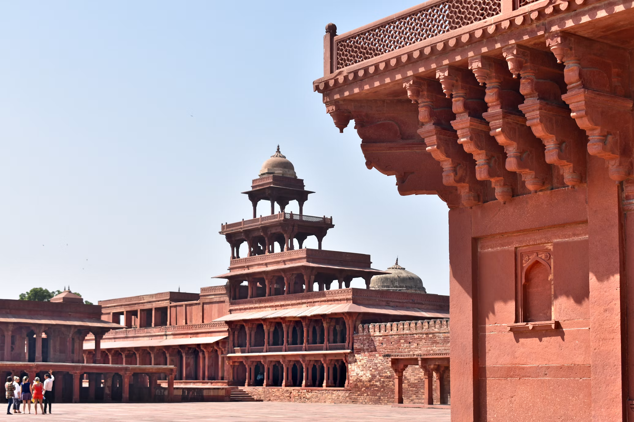 Fatehpur Sikri: La Ciudad Mughal Abandonada que Quedó Congelada en el Tiempo