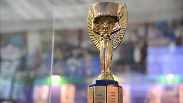 La antigua Copa del Mundo: una historia manchada por robos • ISEC POST