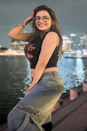 Day-Night Escort - Escort in Mumbai Photos 1 of 4