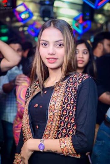 College hostel girls- Escort in Mumbai Photos 1 of 4
