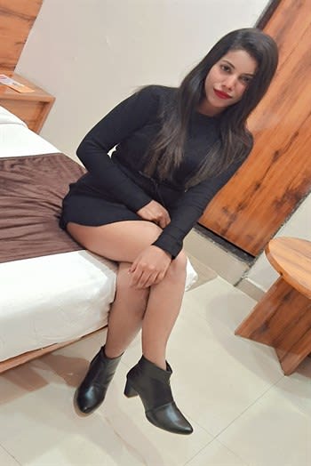 Real Meet Juicy Horny CALL GIRL - Escort in Mumbai Photos 2 of 5