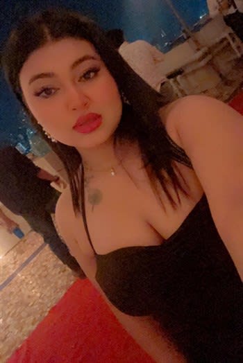 Sexy Aunty Escorts In Mumbai- Escorts in Mumbai Photo-3 of 4
