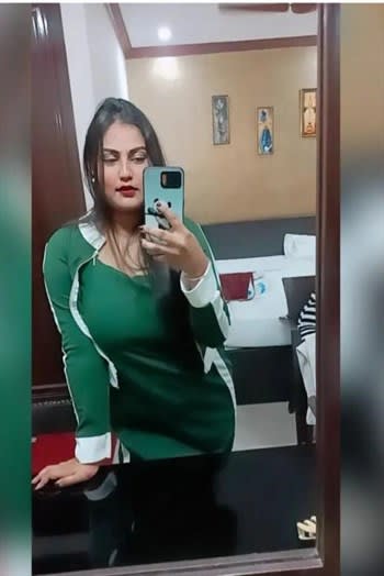 Young call girl Shalini- Escorts in Mumbai Photo-2 of 4