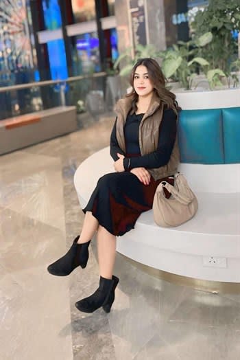 Russian Call girl - Escorts in Mumbai Photo-2 of 4