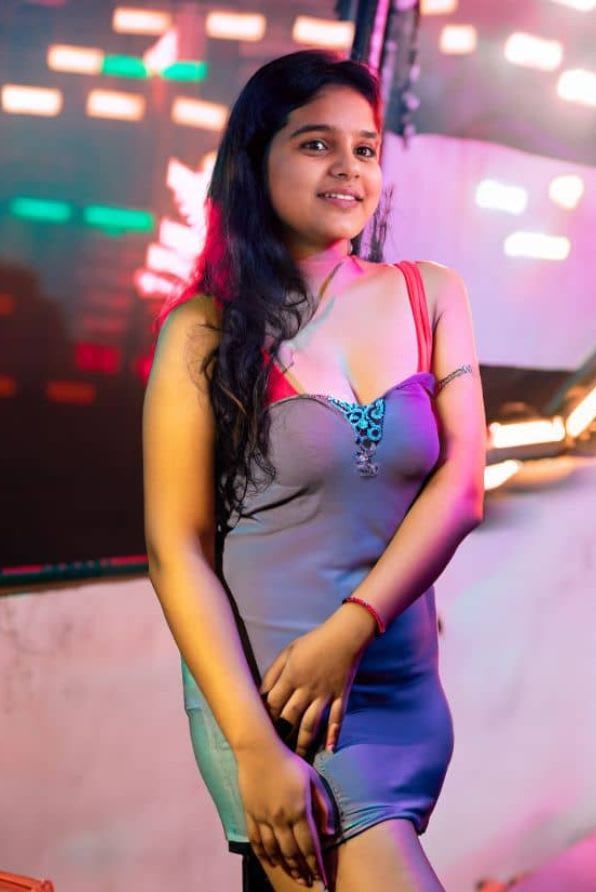LOW PRICE LOCAL girl- Escorts in Mumbai Photo-4 of 4